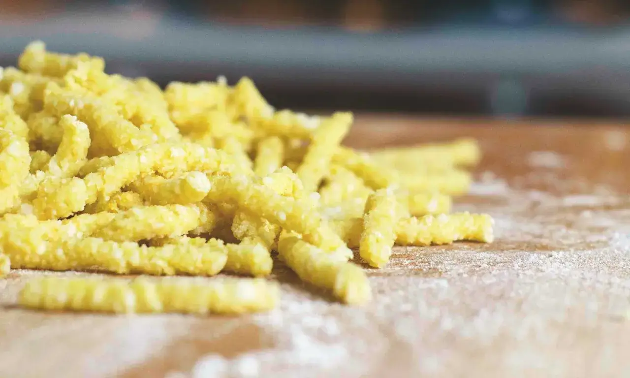 Garganelli freschi, pasta fatta a mano, un classico della cucina romagnola, pronti per essere conditi.